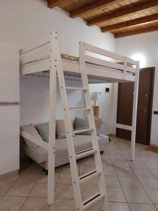 Smile Home! Graziosa Casa Con Parcheggio E Giardino Bovisio Masciago Luaran gambar